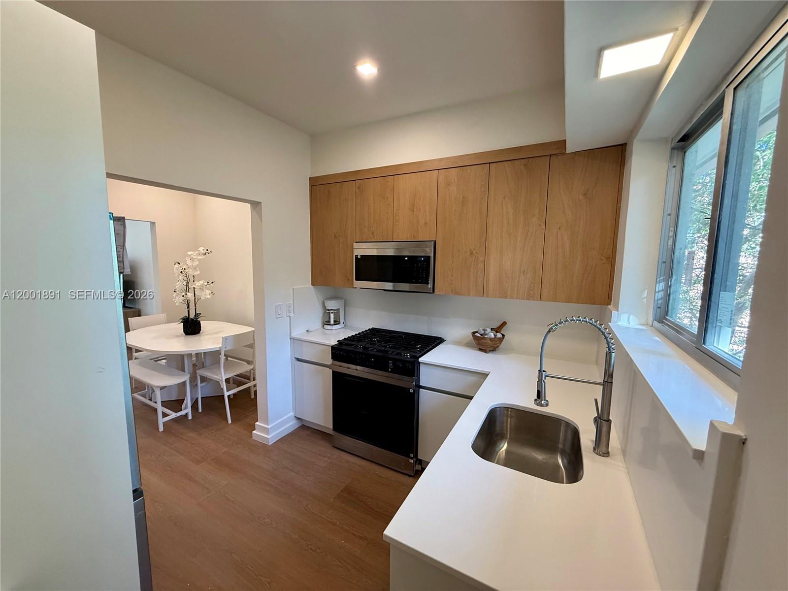 COMMERCIAL SUB - Residential Lease