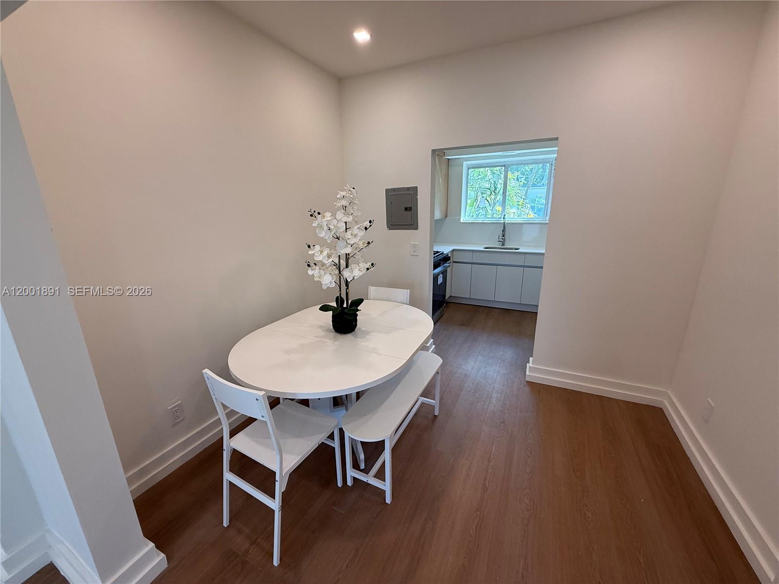 COMMERCIAL SUB - Residential Lease