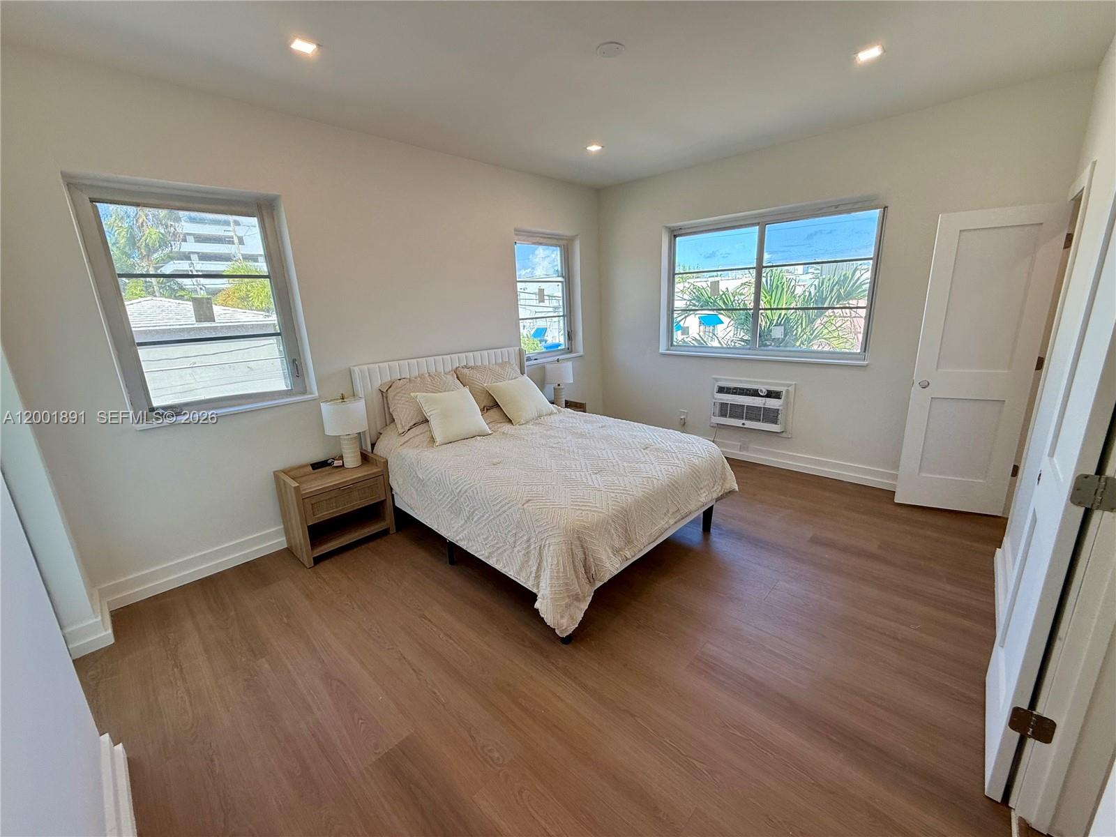 COMMERCIAL SUB - Residential Lease