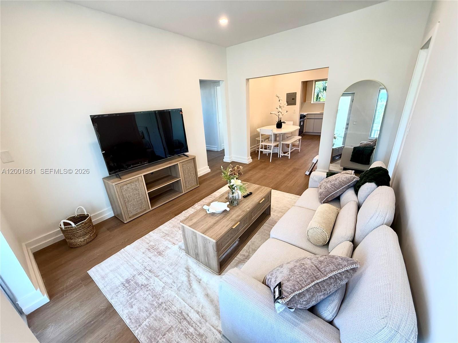 COMMERCIAL SUB - Residential Lease