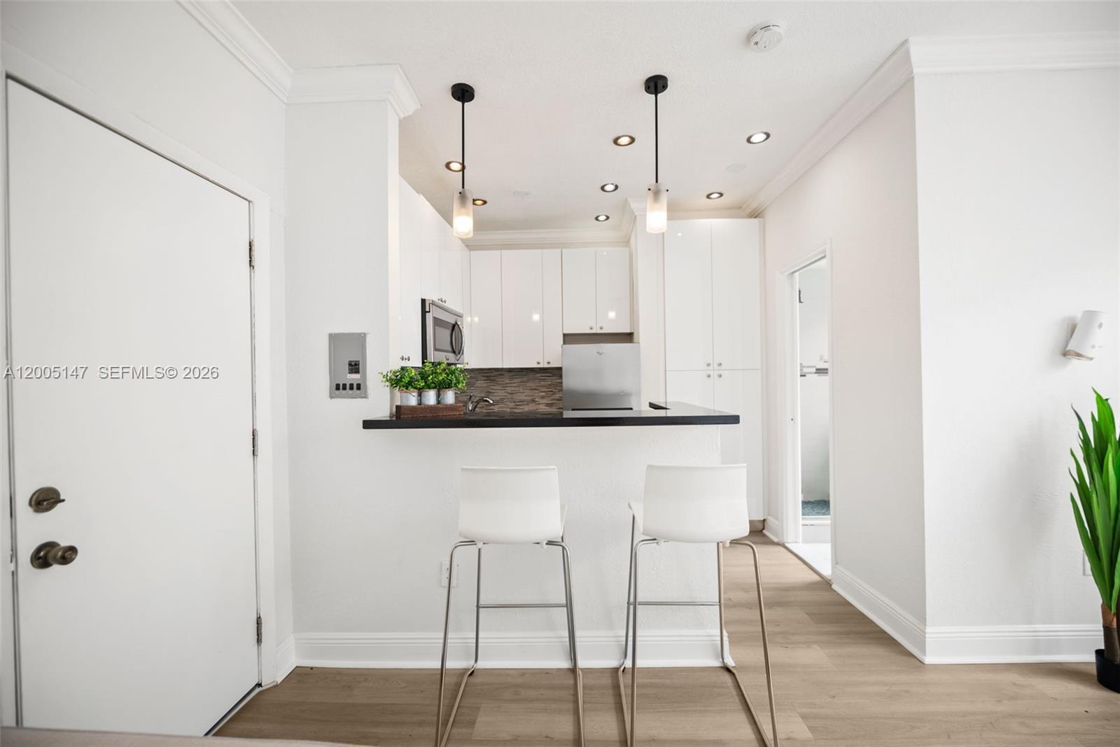 MENORES CONDO - Residential