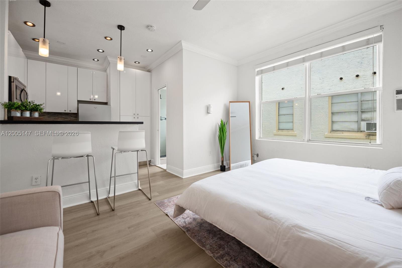 MENORES CONDO - Residential
