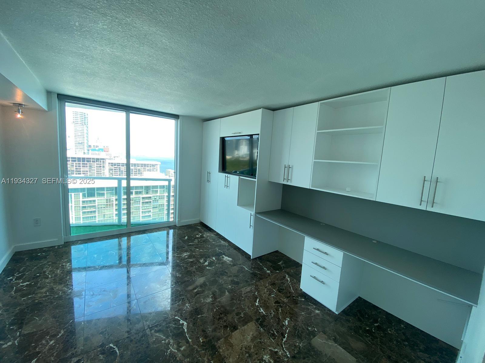 SKYLINE ON BRICKELL CONDO - Residential