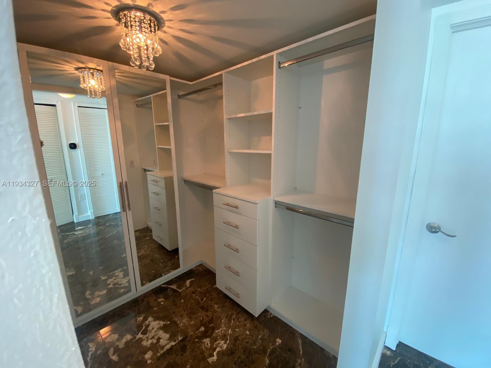 SKYLINE ON BRICKELL CONDO - Residential