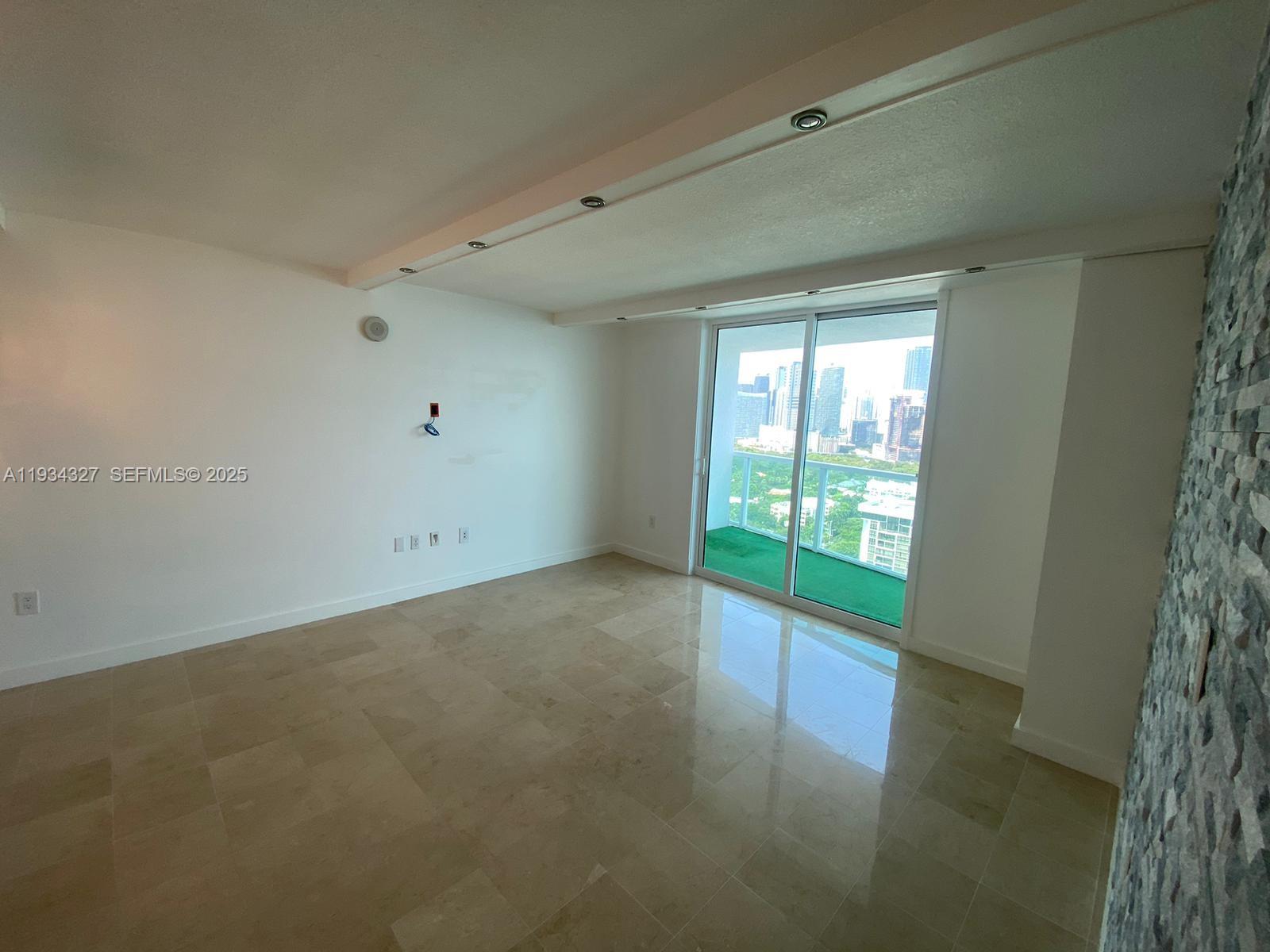 SKYLINE ON BRICKELL CONDO - Residential