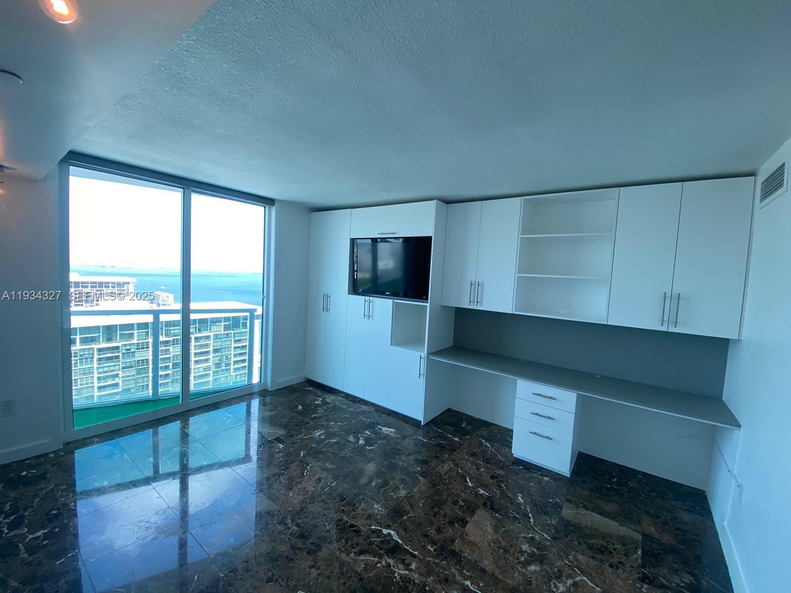SKYLINE ON BRICKELL CONDO - Residential