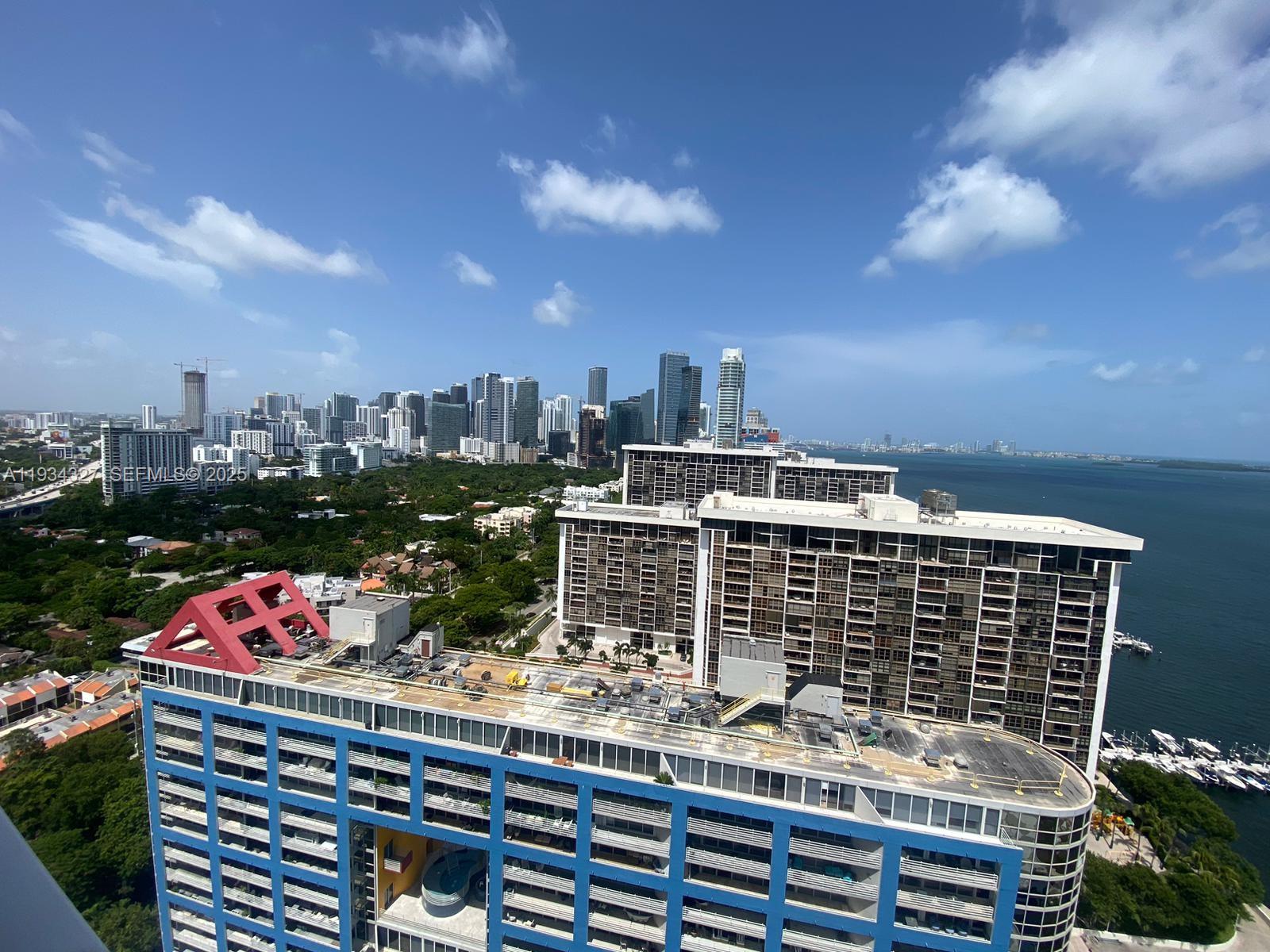 SKYLINE ON BRICKELL CONDO - Residential