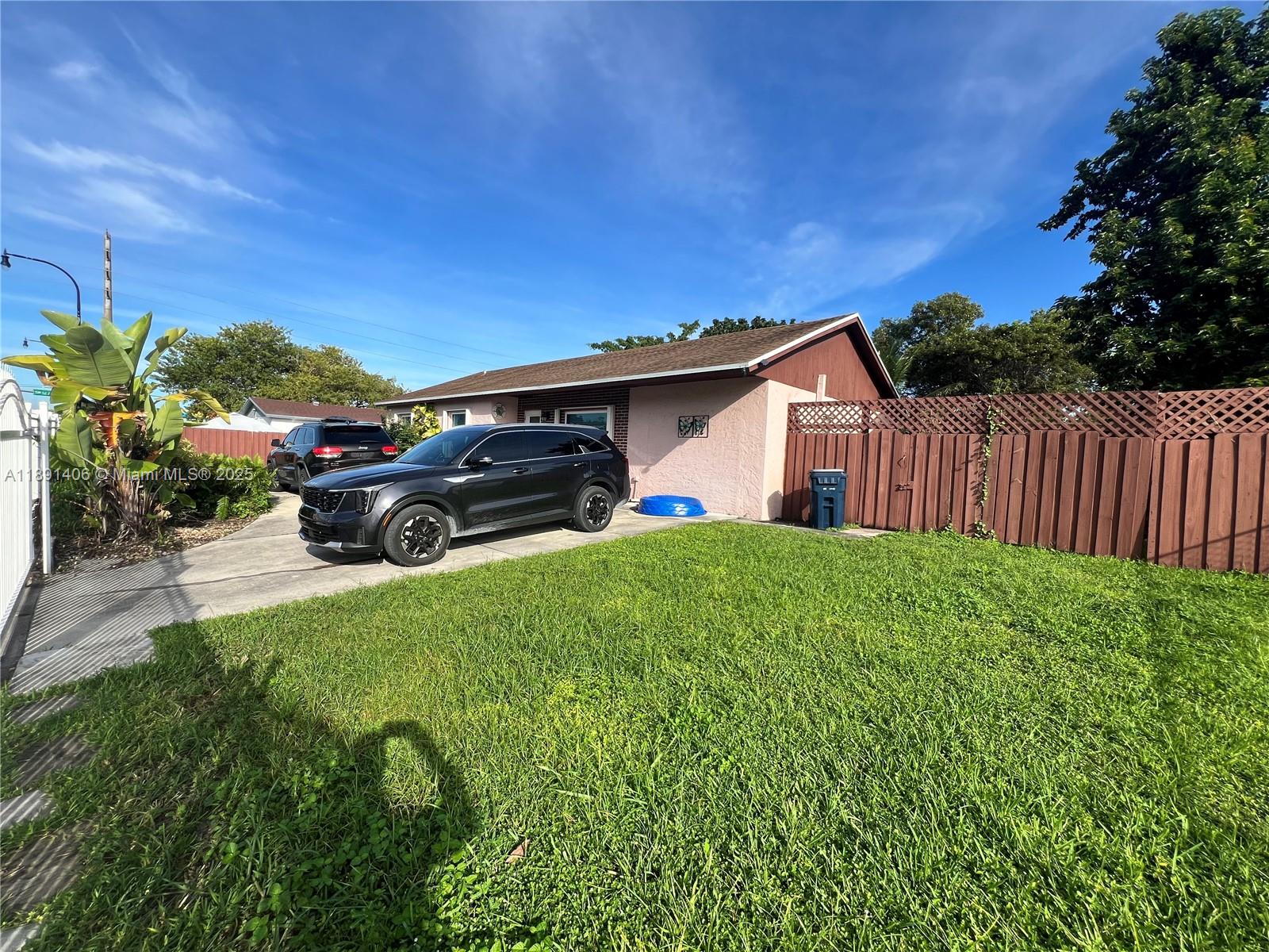 MEADOW WOOD MANOR SEC 3 - Residential