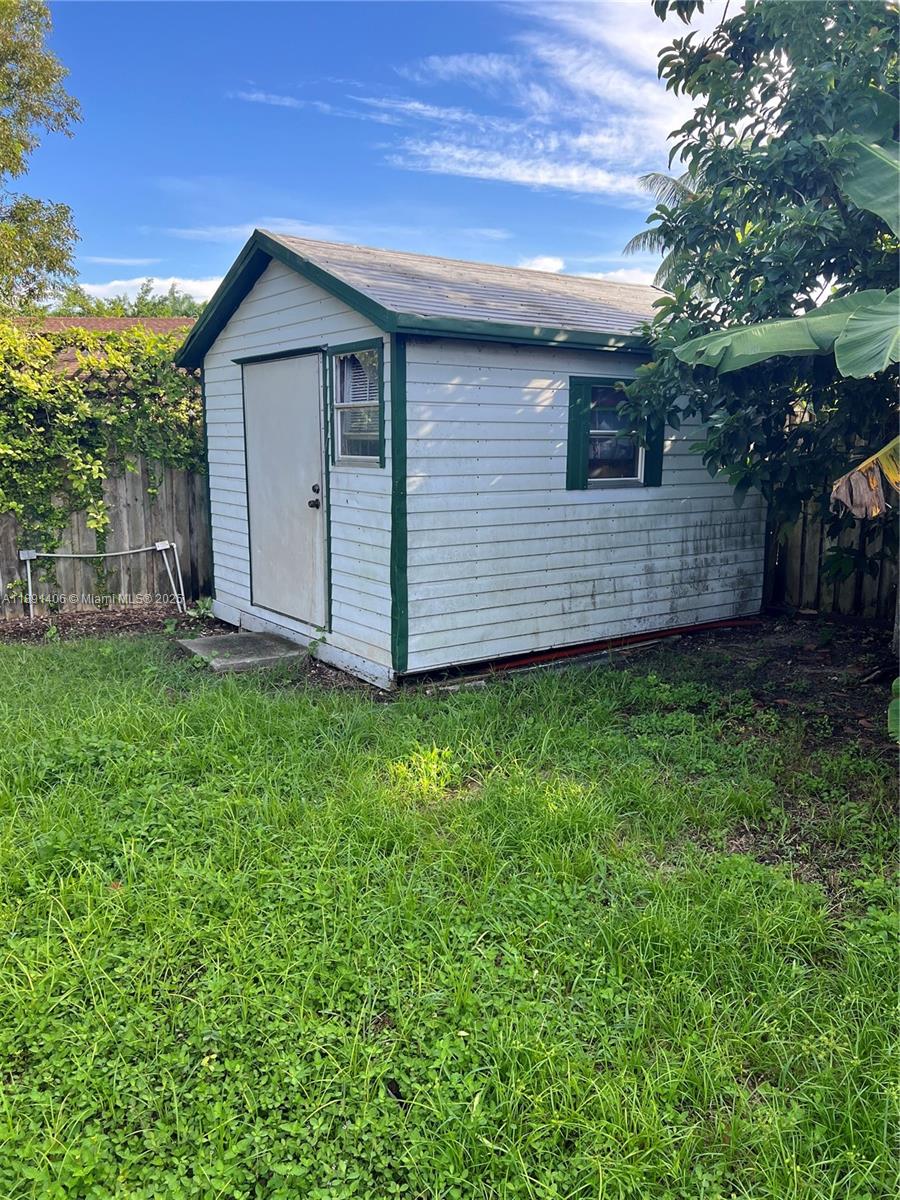 MEADOW WOOD MANOR SEC 3 - Residential