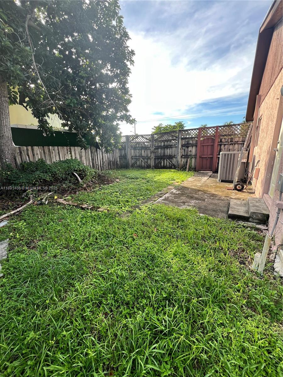 MEADOW WOOD MANOR SEC 3 - Residential