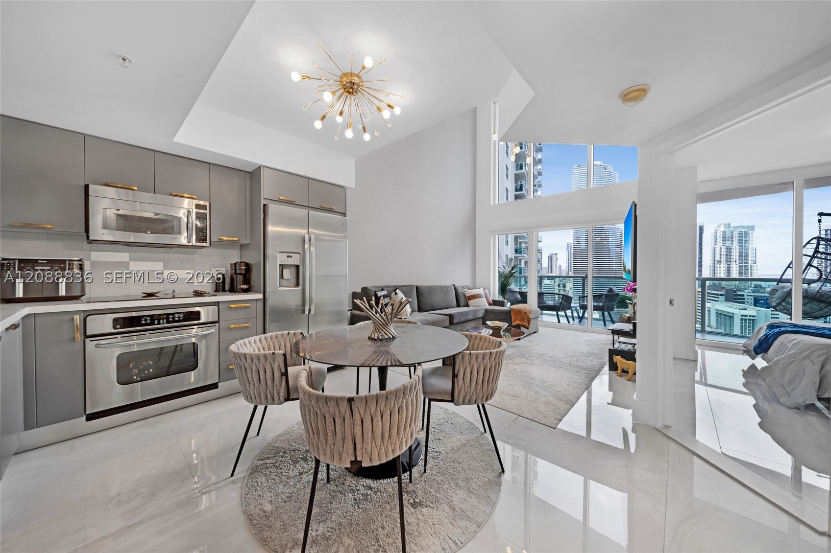 41 SE 5th St 1407