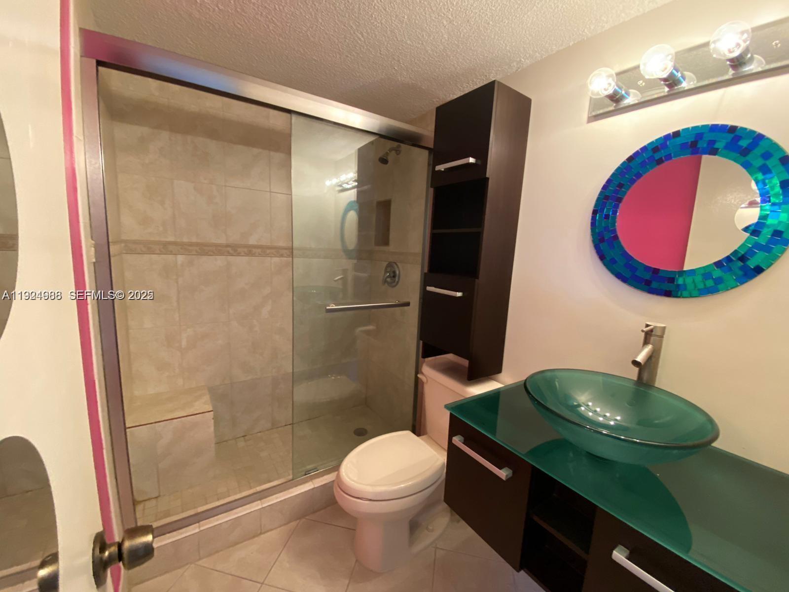 NO BAY WHITE HOUSE NO 1 C - Residential Lease