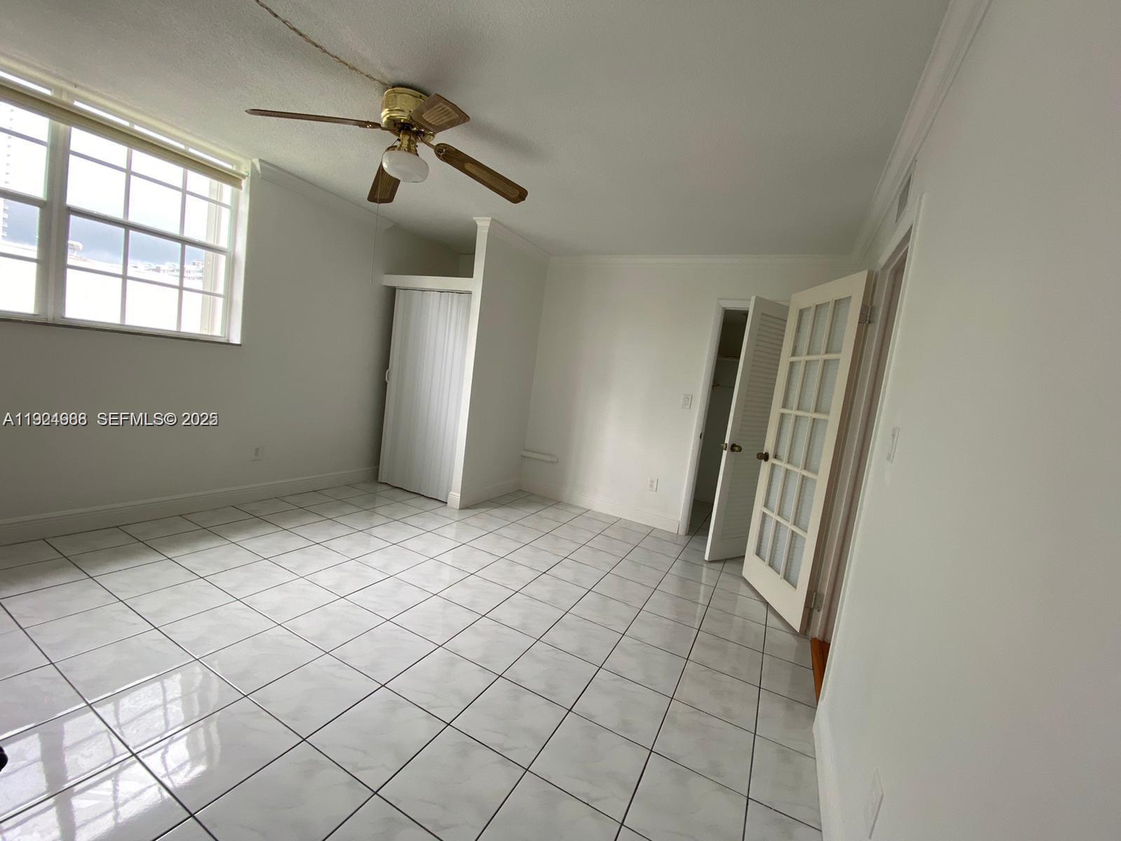 NO BAY WHITE HOUSE NO 1 C - Residential Lease