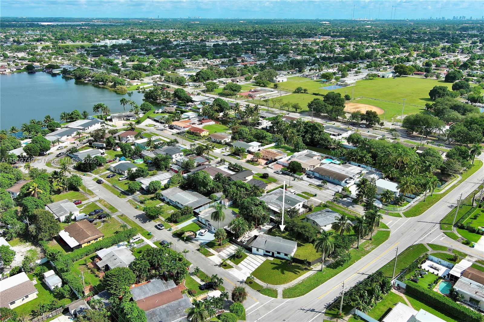 CAROL CITY LAKE STEVEN ES - Residential Lease