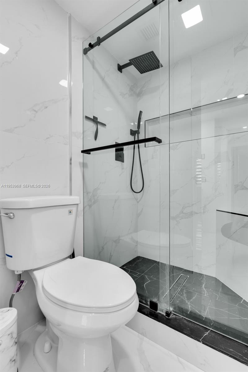 HILLCREST EAST NO 25 COND - Residential