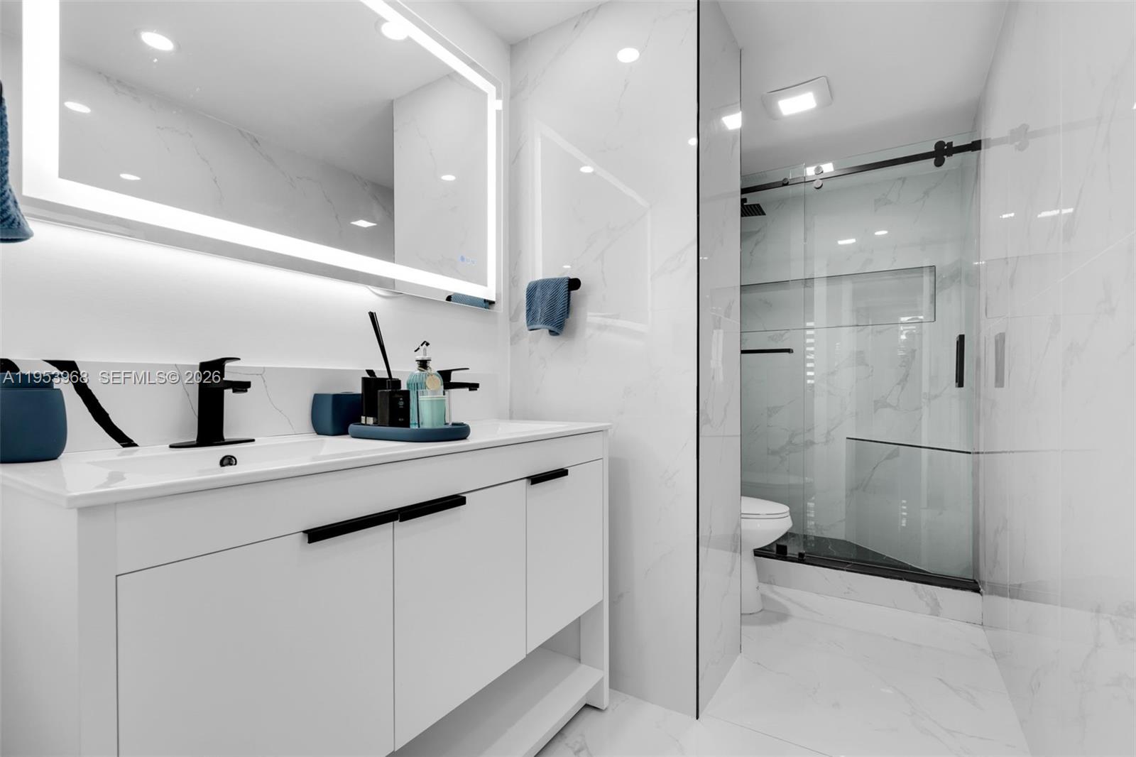 HILLCREST EAST NO 25 COND - Residential