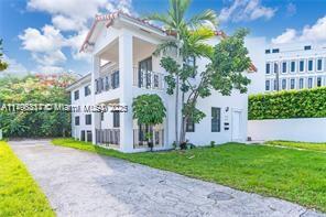 3220 S Le Jeune Rd 3220, Coral Gables, Broward County, Florida - 3 Bedrooms  
2 Bathrooms - 