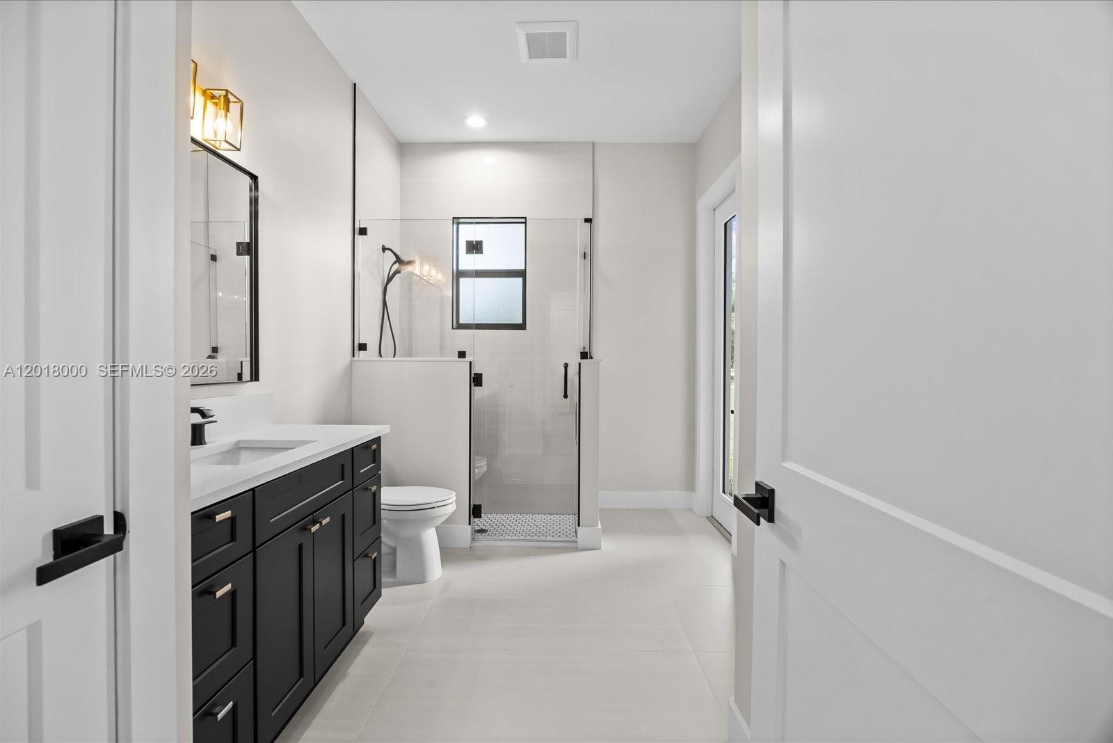 PINE HOLLOW UNITS THREE & - Residential