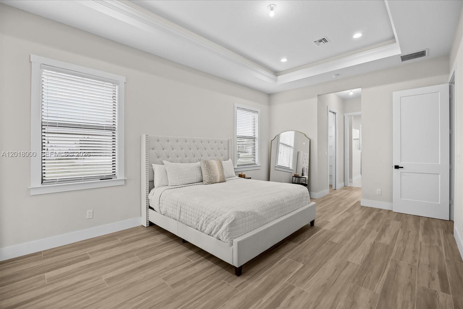 PINE HOLLOW UNITS THREE & - Residential