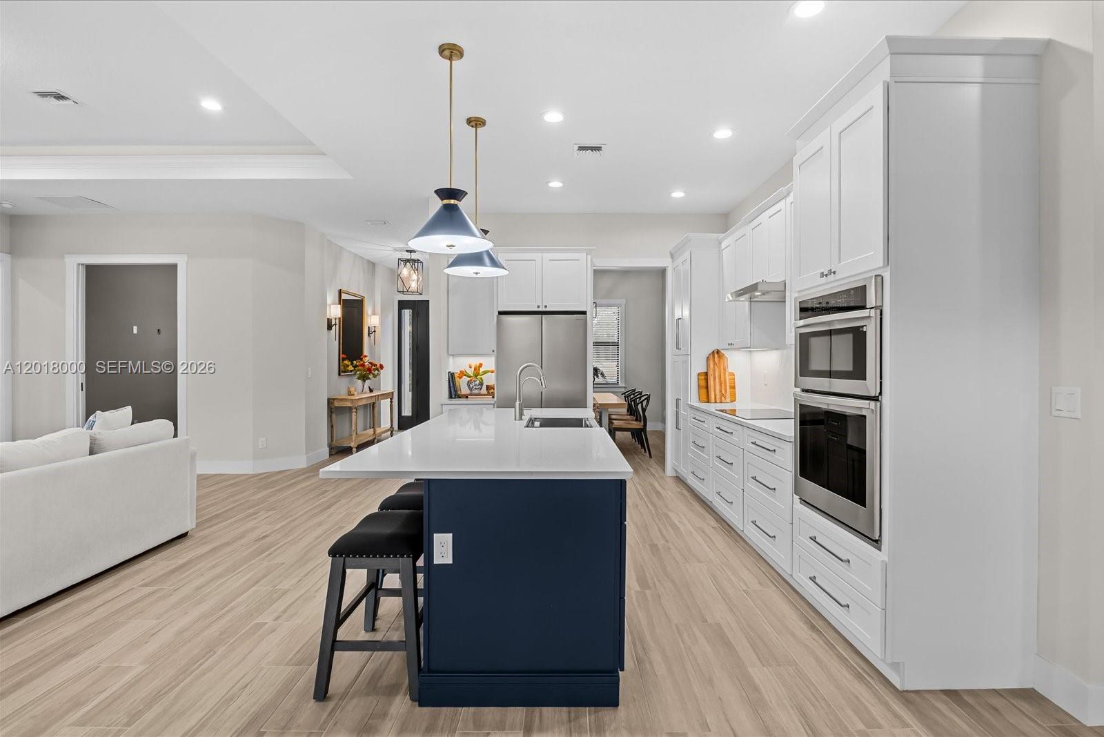 PINE HOLLOW UNITS THREE & - Residential