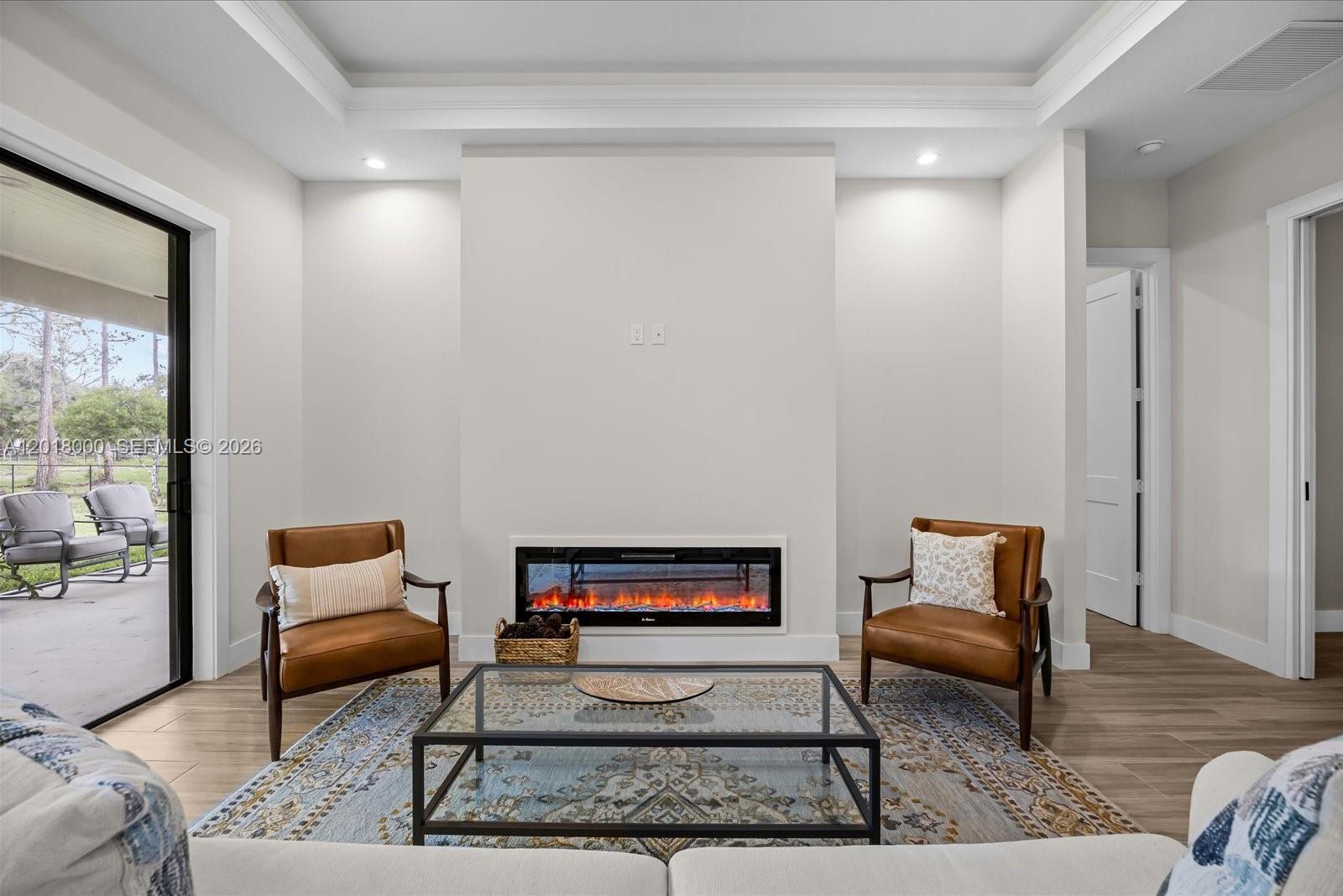 PINE HOLLOW UNITS THREE & - Residential