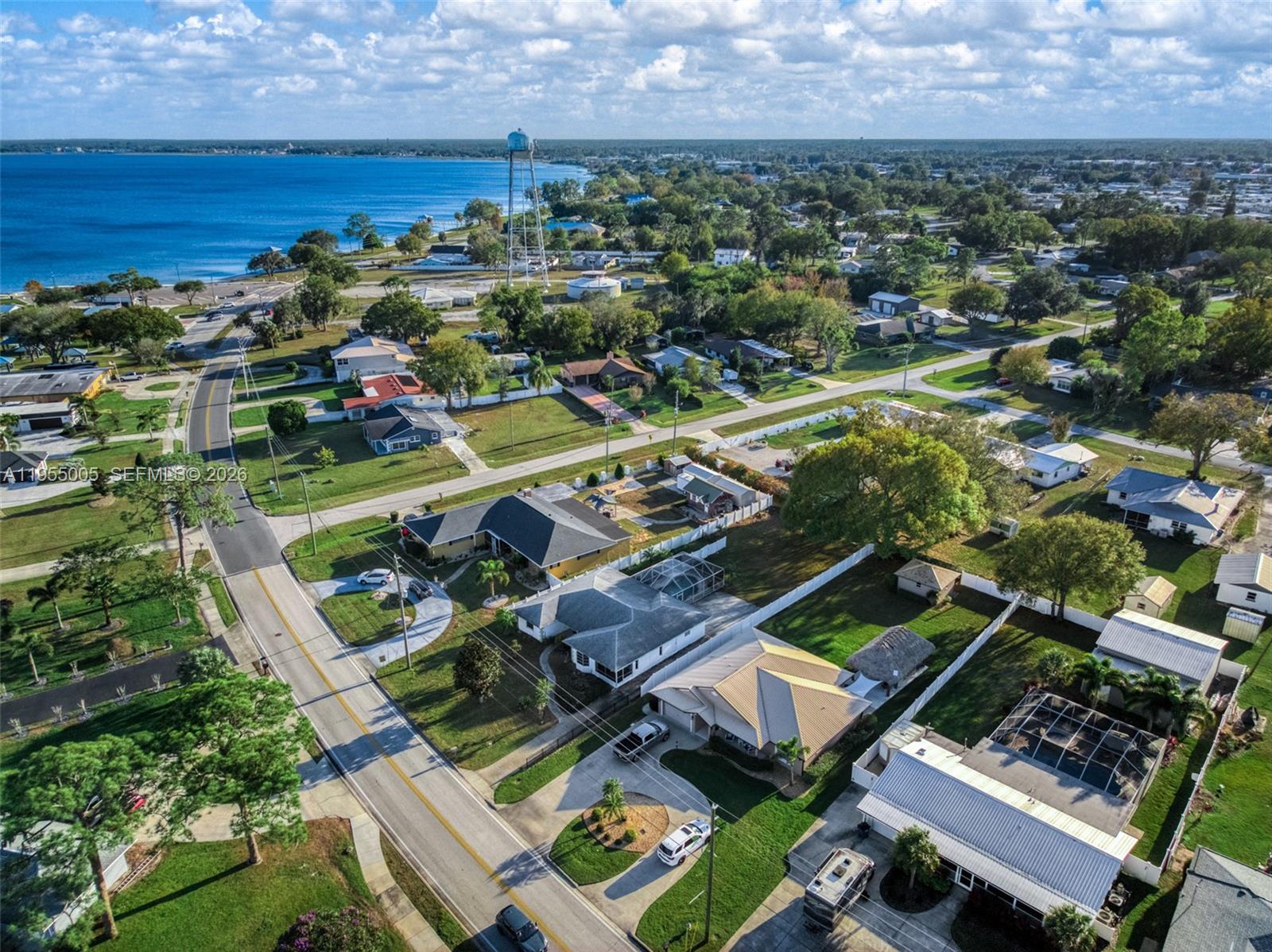 HIGHLAND TOWERS - Residential