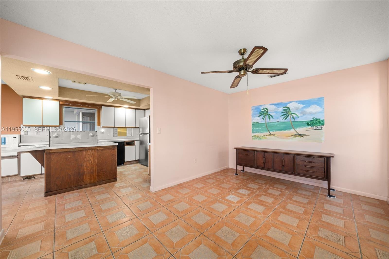 HIGHLAND TOWERS - Residential