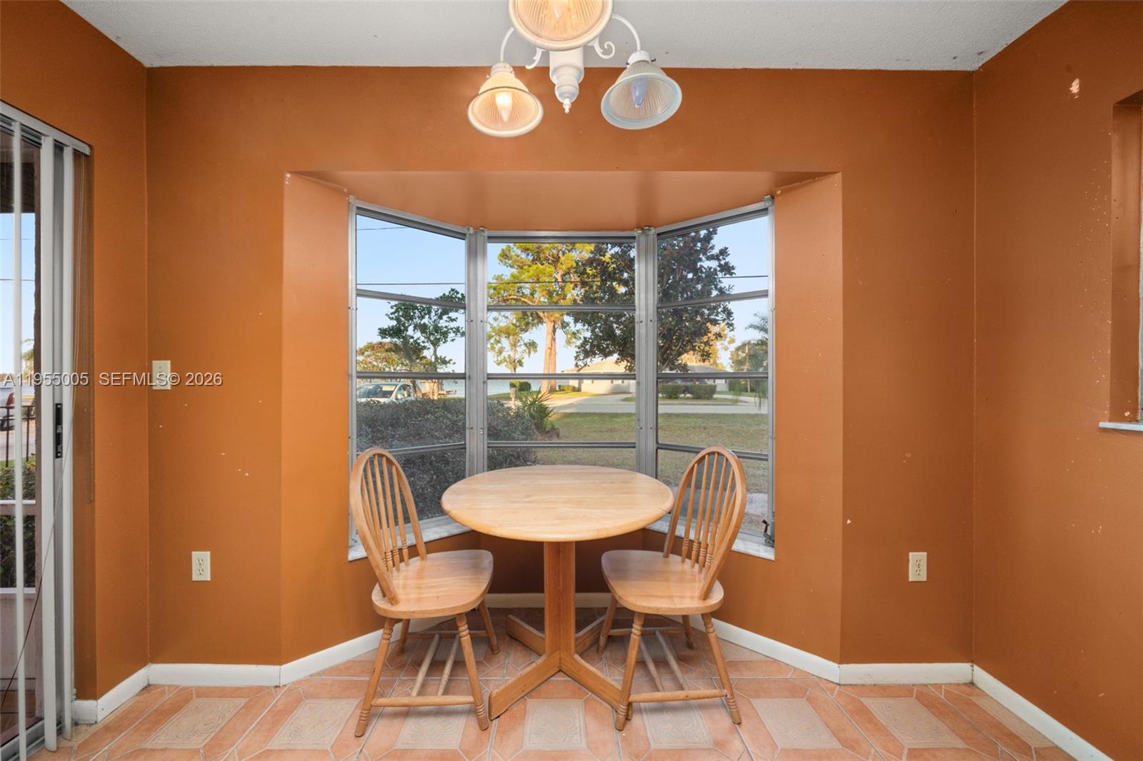 HIGHLAND TOWERS - Residential