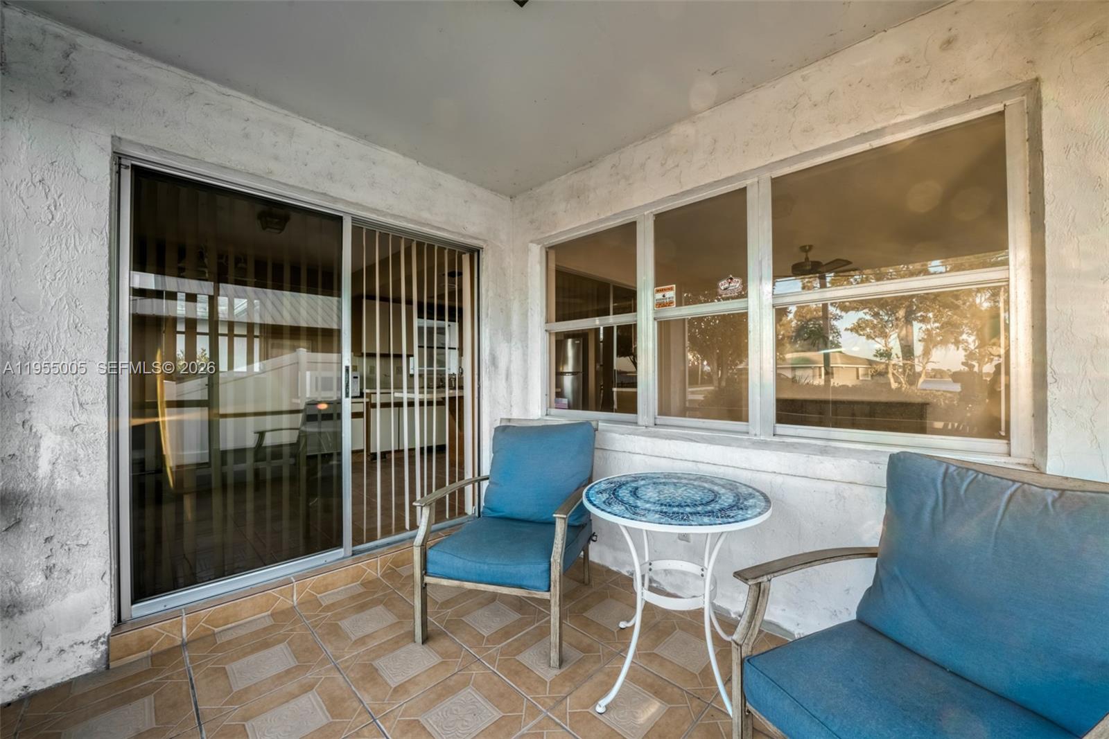 HIGHLAND TOWERS - Residential