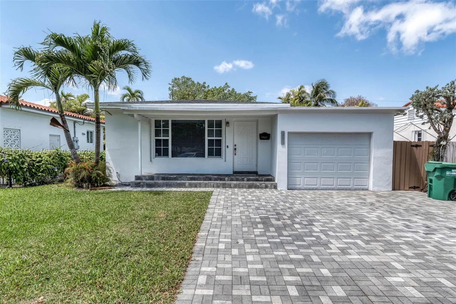 Miami, Florida 33155, United States, 2 Bedrooms Bedrooms, ,2 BathroomsBathrooms,Residential,Pending,105426