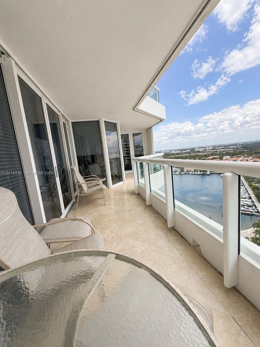 SOUTH TOWER AT THE POINT - Residential