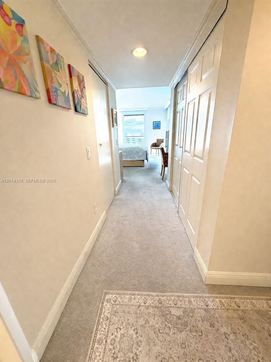 SOUTH TOWER AT THE POINT - Residential