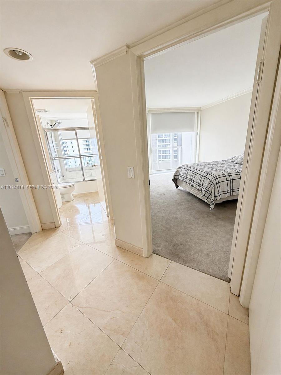 SOUTH TOWER AT THE POINT - Residential