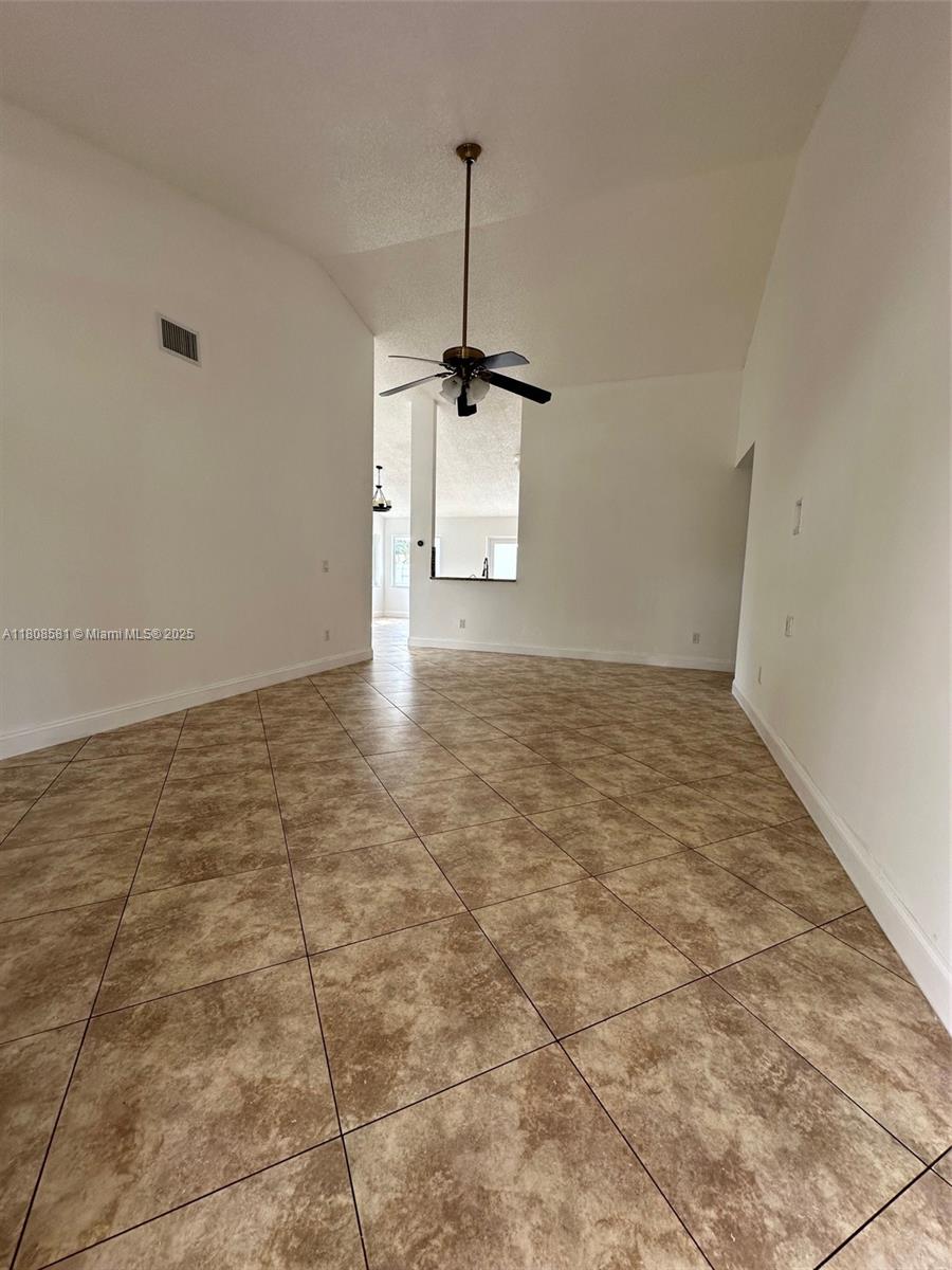 CINNAMON PLACE II - Residential