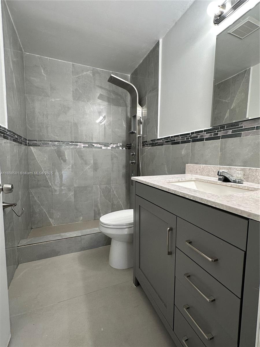 CINNAMON PLACE II - Residential