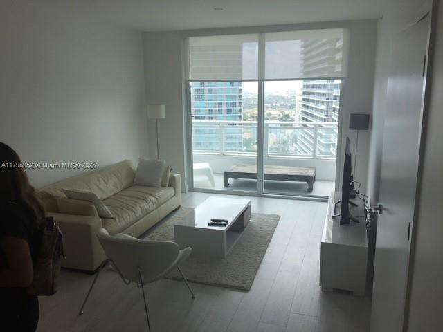 Rental Property at 1080 Brickell Ave 2707, Miami, Broward County, Florida - Bedrooms: 1 
Bathrooms: 1  - $3,950 MO.