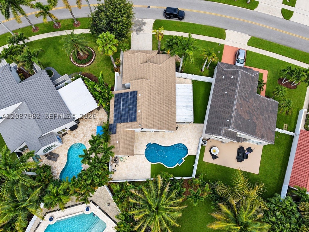 Photo of 17542 NW 12th St, Pembroke Pines, FL 33029 (MLS # A12087982)