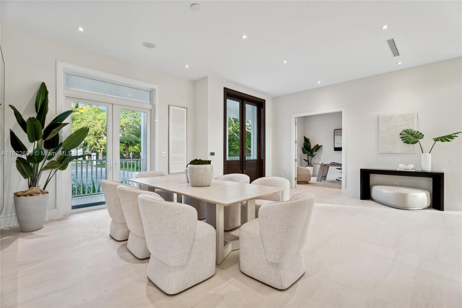 SOUTH MITCHELL MANORS - Residential