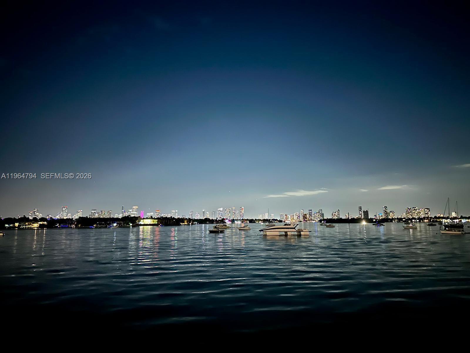 MIRADOR 1000 CONDO - Residential