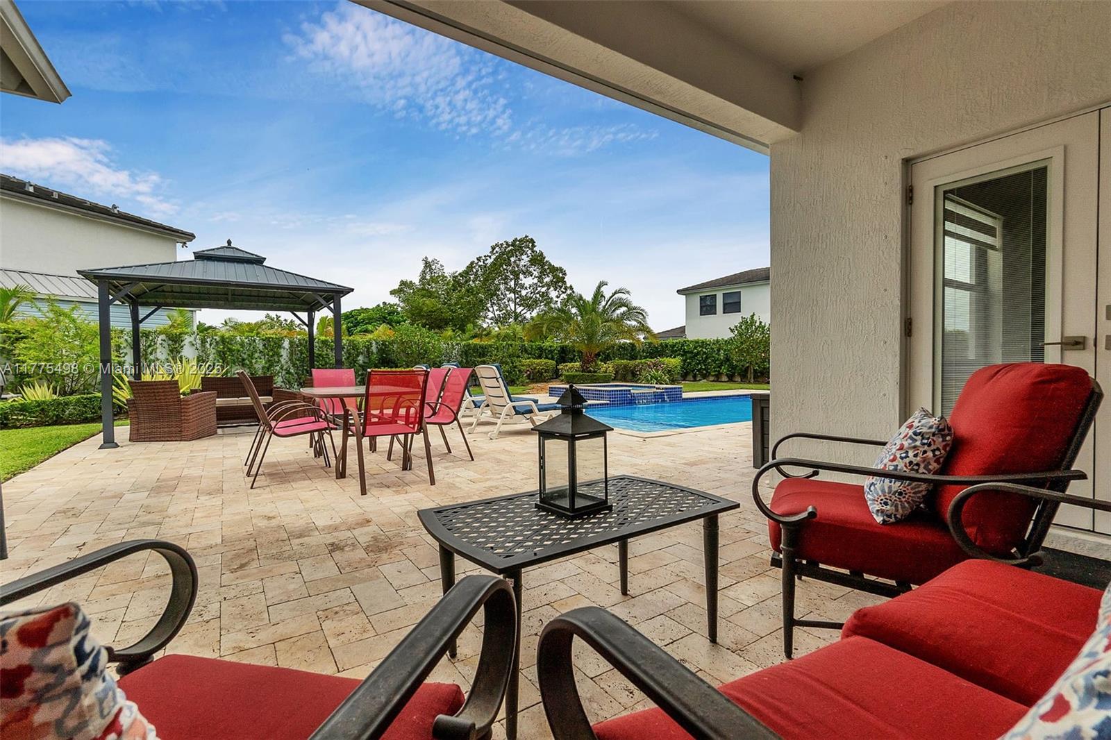 VILHEN DRIVE ESTATES - Residential