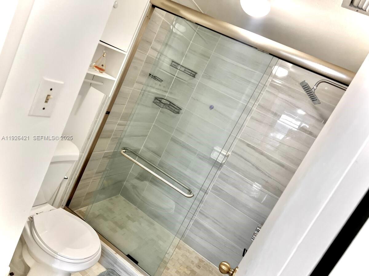 DEL PRADO CONDO - Residential Lease