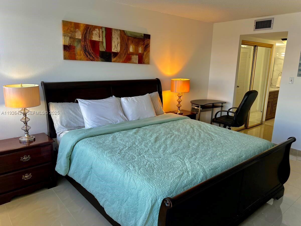 DEL PRADO CONDO - Residential Lease