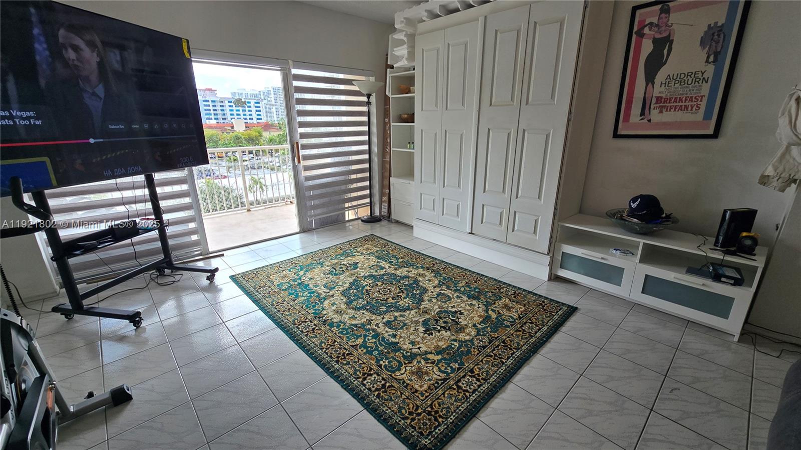 HEMISPHERES CONDO - Residential Lease