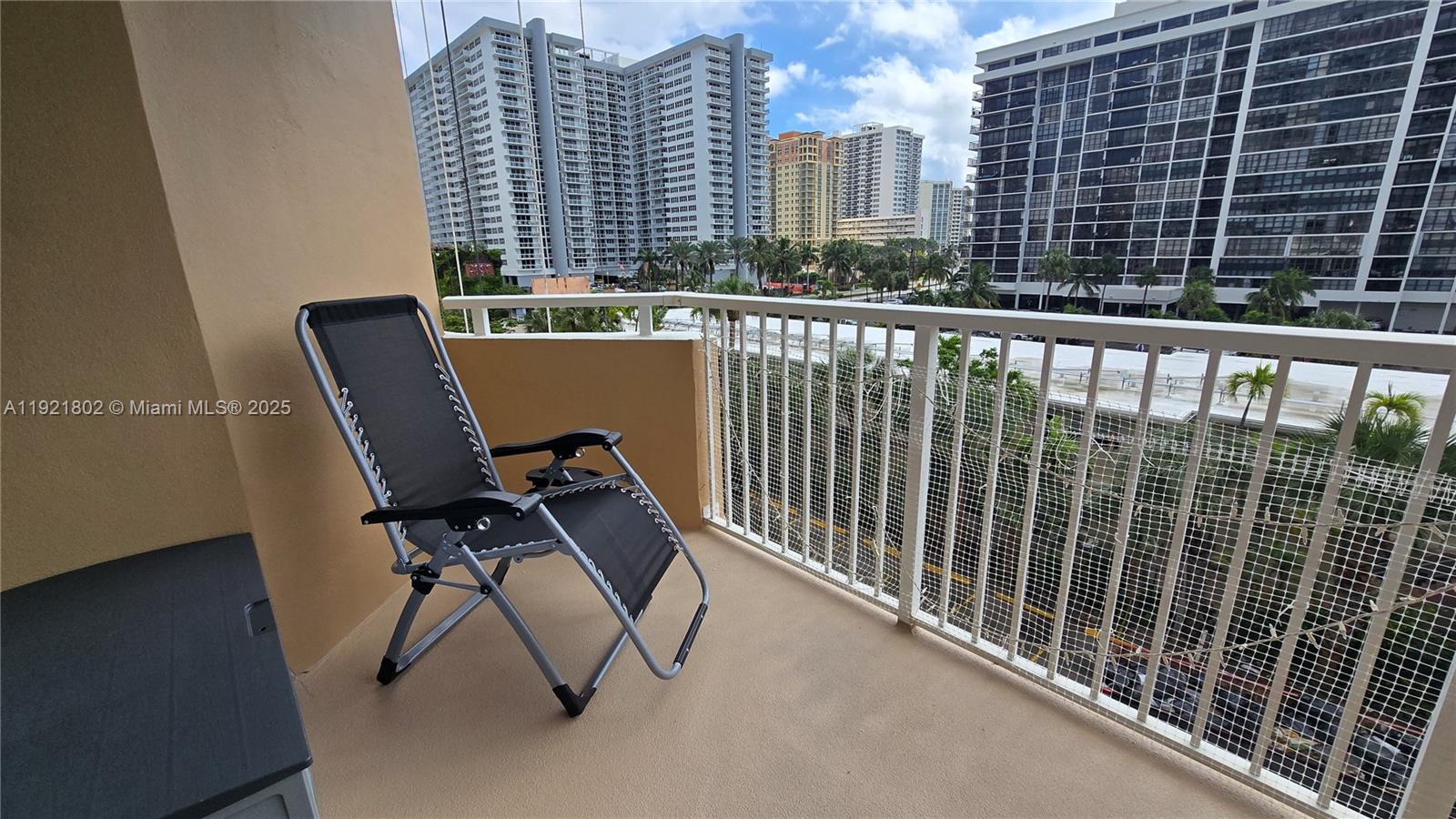 HEMISPHERES CONDO - Residential Lease