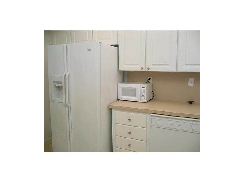 OCEANVIEW BUILDING CONDO - Residential Lease