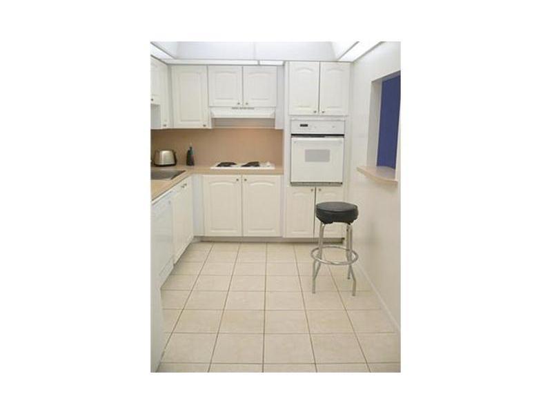 OCEANVIEW BUILDING CONDO - Residential Lease