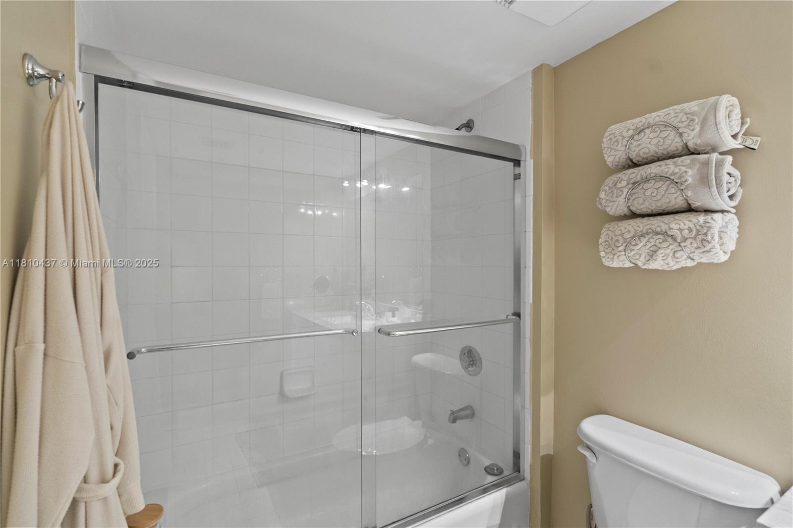 THE ASTON CONDO - Residential