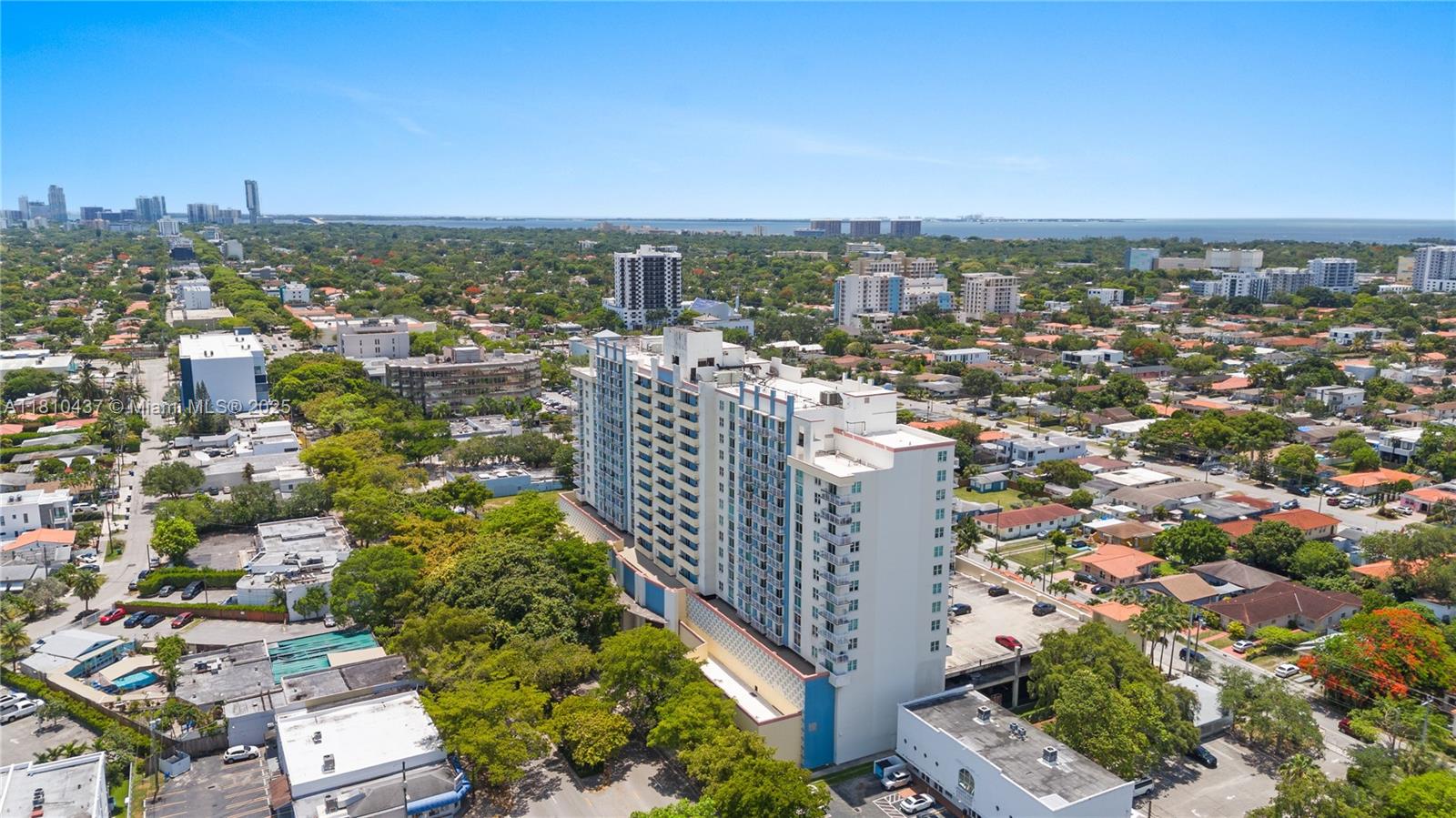THE ASTON CONDO - Residential