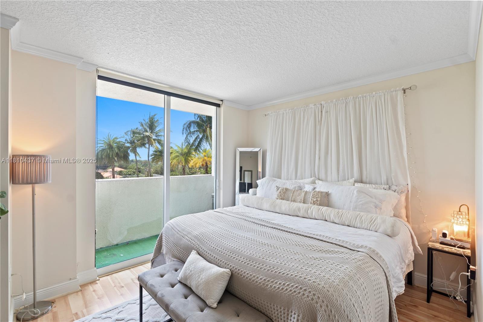 THE ASTON CONDO - Residential