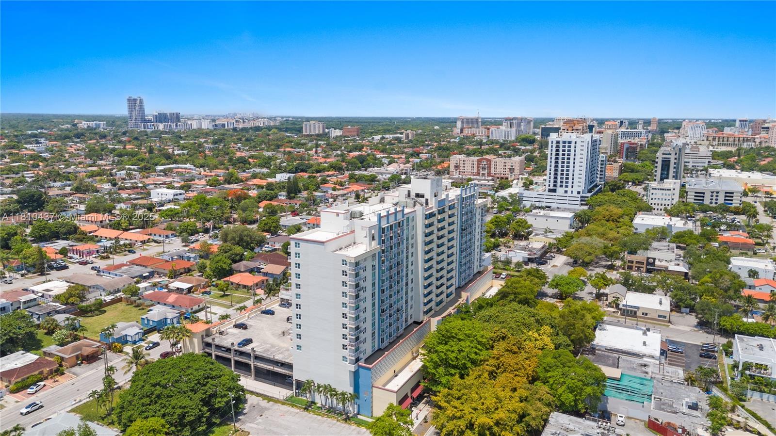THE ASTON CONDO - Residential